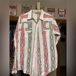 Size medium wrangler vintage button down